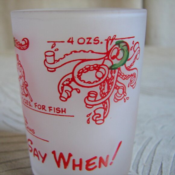 Sea Wonders Alive, Crescent City CA 'Say When' SHOT GLASS, 1940-50s Hazel Atlas - Picture 7 of 8